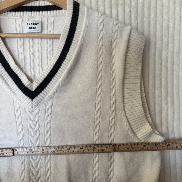 Aritzia Sunday Best Winston Sweater Vest White & Navy Sz Large Merino Wool Blend - Picture 4 of 10